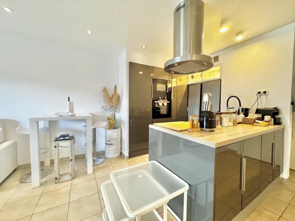 Antibes (06600) ANTIBES COMBES 2P DE 2014 calme proche toutes commodités