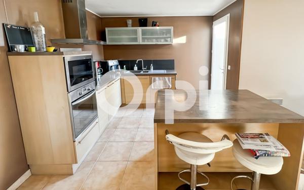 Maison à vendre    5 pièces •  Vendémian