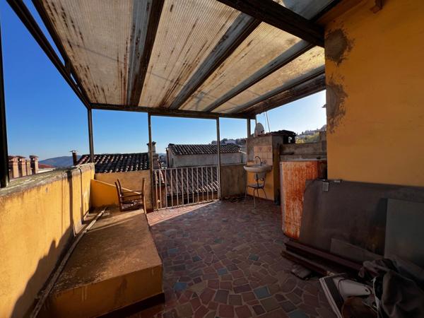 Immeuble de 3 lots d'habitation + annexe