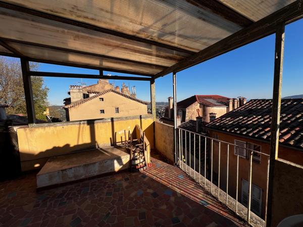 Immeuble de 3 lots d'habitation + annexe