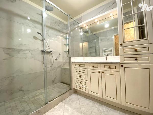 Appartement 4 pièces avec garage et cave 