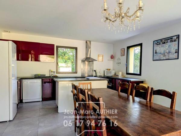 Propriété de charme, 212 m2, 6 chambres, piscine chauffée sur 6774 m2