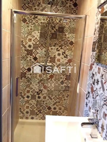 Superbe villa de 197.45 m² répartie sur deux étages, comportant cinq suites.