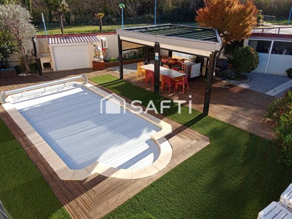 Superbe villa de 197.45 m² répartie sur deux étages, comportant cinq suites.