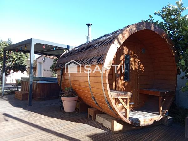 Superbe villa de 197.45 m² répartie sur deux étages, comportant cinq suites.