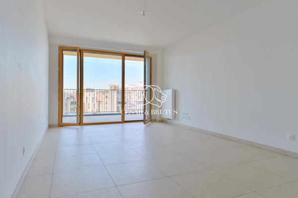 Lyon 7 – Appartement de 84,90 m² – 3 chamnbres – 2 loggias – garage