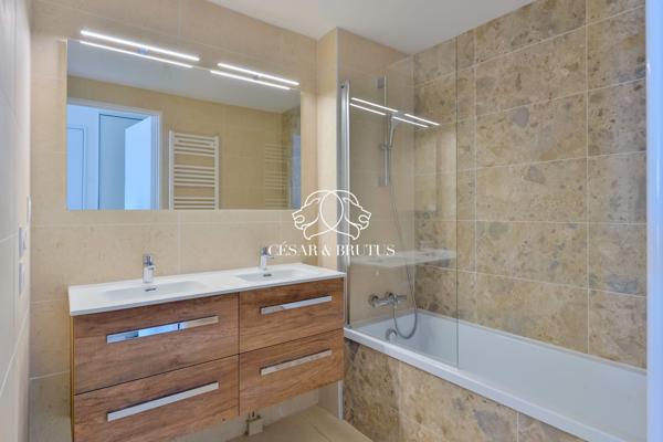 Lyon 7 – Appartement de 84,90 m² – 3 chamnbres – 2 loggias – garage