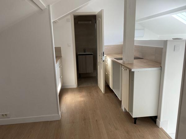 Appartement Corbeil Essonnes 2 pièce(s) 27.64 m2