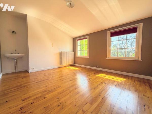 Maison individuelle et terrain attenant