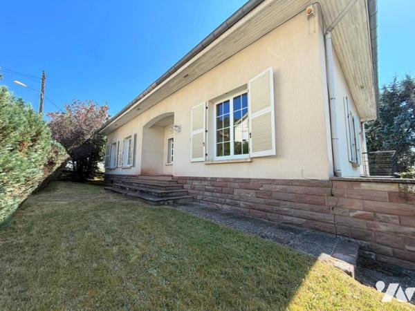 Maison individuelle et terrain attenant