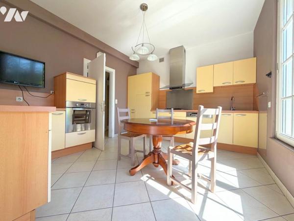 Maison individuelle et terrain attenant