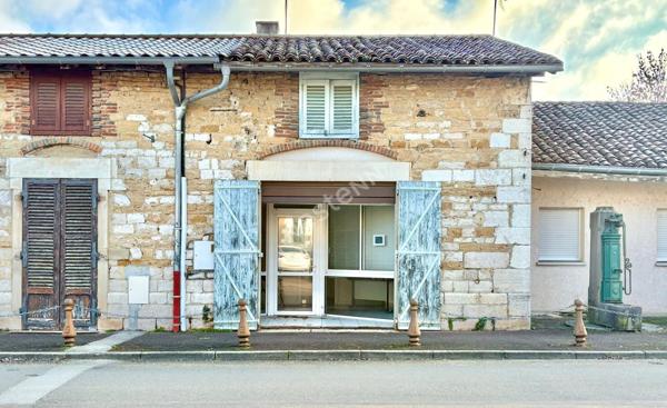 Local commercial ayant pignon sur rue sur l'axe menant à Bourg en Bresse