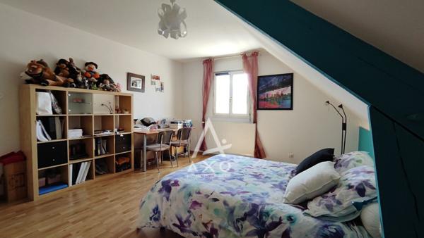 Maison familiale 285 m²  7 chambres, piscine chauffée, sous-sol total