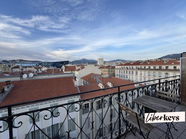 Dernier étage – 2 pièces rénové avec vue dégagée – Avenue Jean Médecin