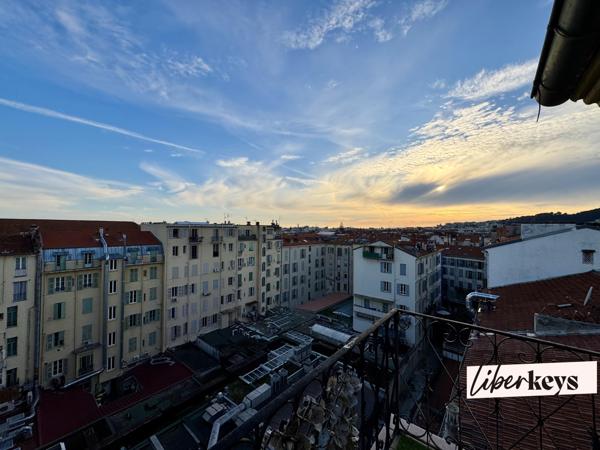 Dernier étage – 2 pièces rénové avec vue dégagée – Avenue Jean Médecin