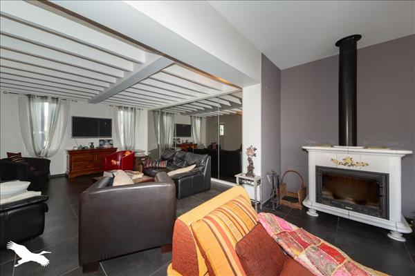 Maison à vendre |  Laruscade |  6 pièces | 270 m²