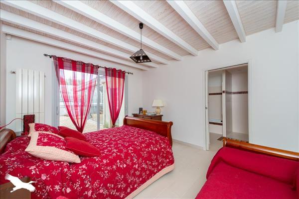 Maison à vendre |  Laruscade |  6 pièces | 270 m²