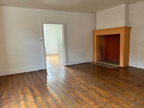 Maison de Village avec jardinet : Monsempron-Libos 4 pièce(s) 95 m2