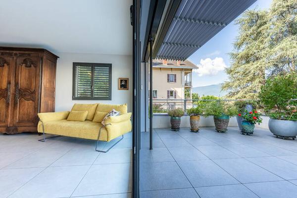 Appartement T3 avec grande terrasse et vue dégagée à Aix-les-Bains