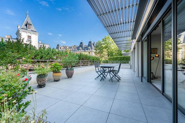 Appartement T3 avec grande terrasse et vue dégagée à Aix-les-Bains