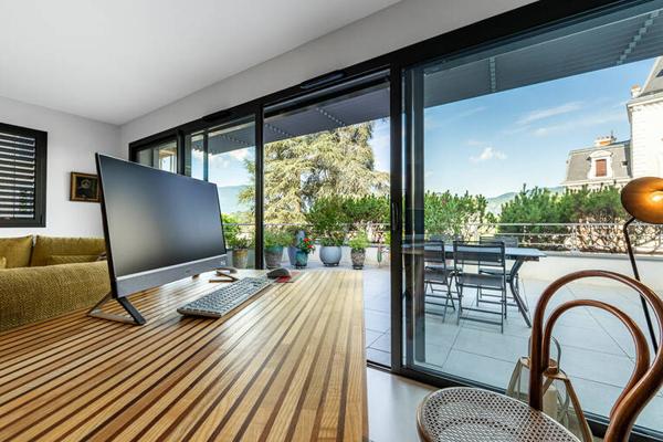 Appartement T3 avec grande terrasse et vue dégagée à Aix-les-Bains