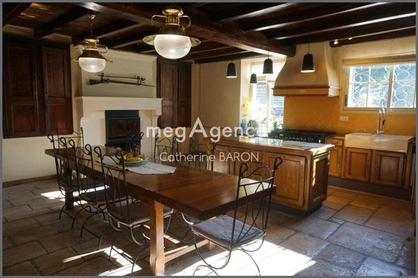 Maison à Beauvoir-sur-Niort, 79360 - 10 pièces 450m²