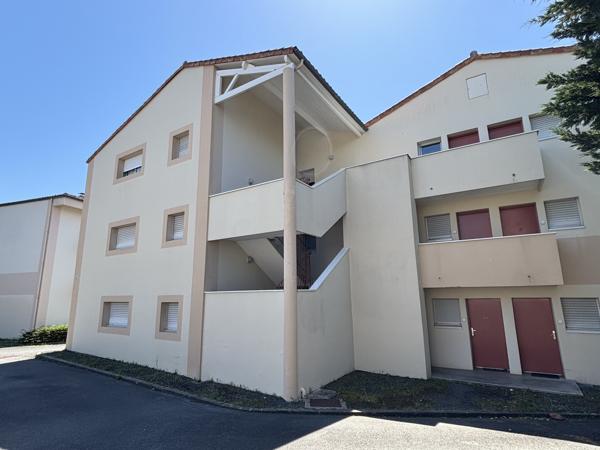 Studio
                                                                                                                                                                                                                                                                                                                        1 pièce(s)                                                                                                                                                                                                                                                                                                                              28.15  m²