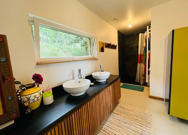 Maison à vendre    5 pièces • 198 m2 Malemort-du-Comtat