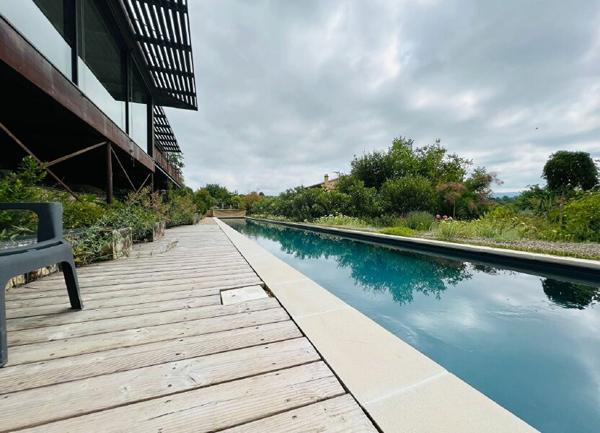 Maison à vendre    5 pièces • 198 m2 Malemort-du-Comtat