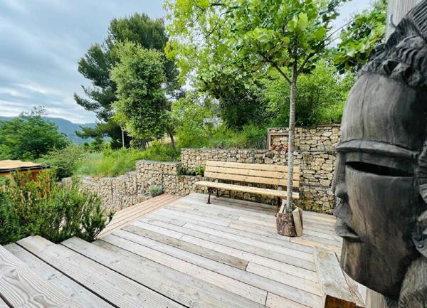 Maison à vendre    5 pièces • 198 m2 Malemort-du-Comtat