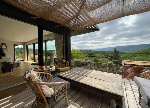 Maison à vendre    5 pièces • 198 m2 Malemort-du-Comtat