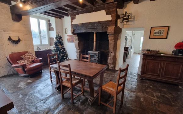 Maison à vendre    6 pièces •  Vareilles