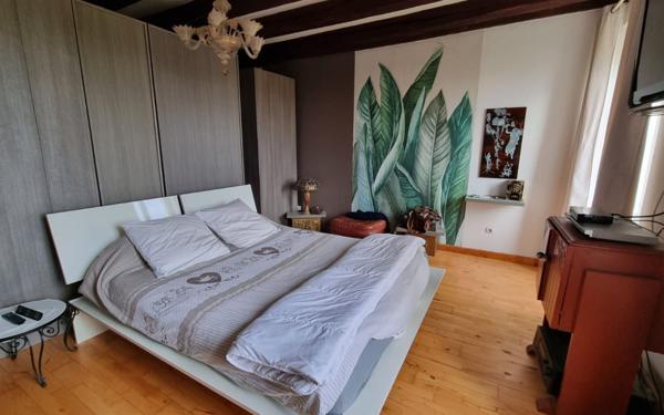 Maison à vendre    6 pièces •  Vareilles