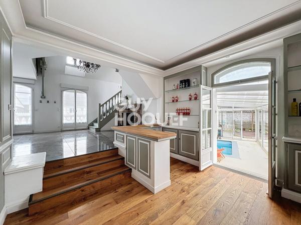 MAISON À VENDRE DE 7 PIÈCES DE 180,00 M²
