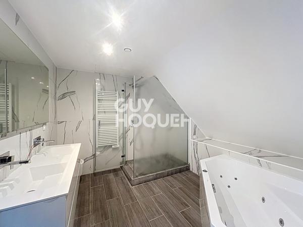 MAISON À VENDRE DE 7 PIÈCES DE 180,00 M²