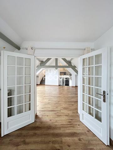 MAISON À VENDRE DE 7 PIÈCES DE 180,00 M²