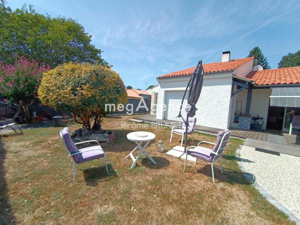 Maison à MOUTIERS-LES-MAUXFAITS, 85540 - 5 pièces 131m²