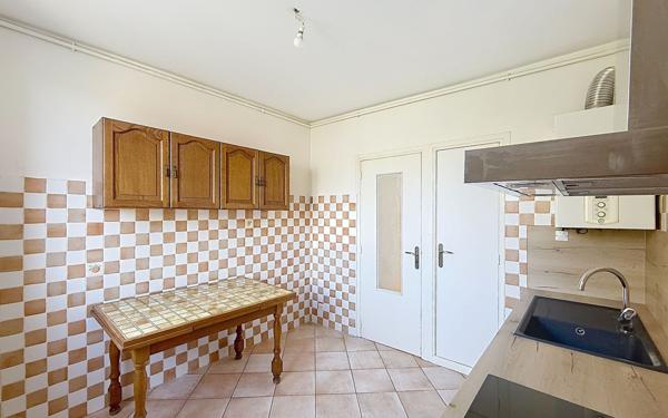 Appartement à louer    4 pièces • 82,41 m2 Ajaccio