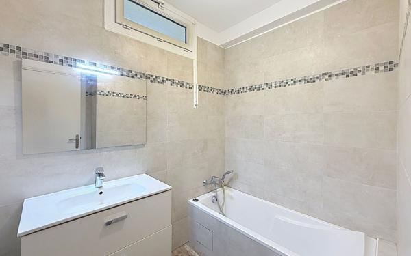 Appartement à louer    4 pièces • 82,41 m2 Ajaccio