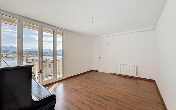 Appartement à louer    4 pièces • 82,41 m2 Ajaccio