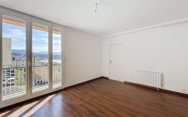Appartement à louer    4 pièces • 82,41 m2 Ajaccio