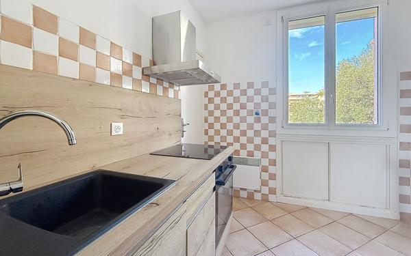 Appartement à louer    4 pièces • 82,41 m2 Ajaccio