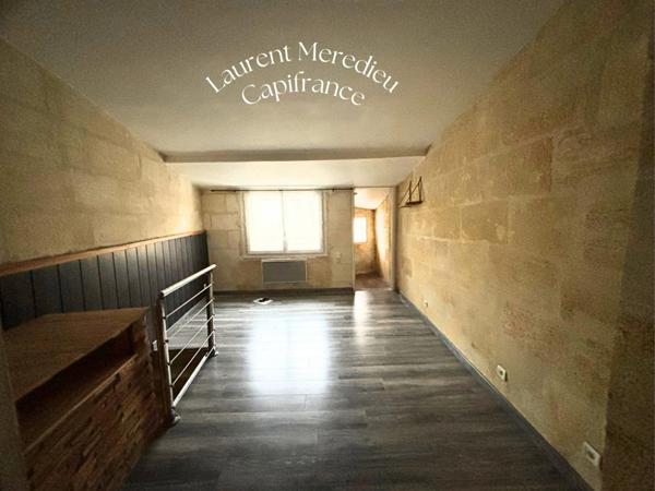 Maison de ville pleine de charme – Centre-ville de Saint-André-de-Cubzac