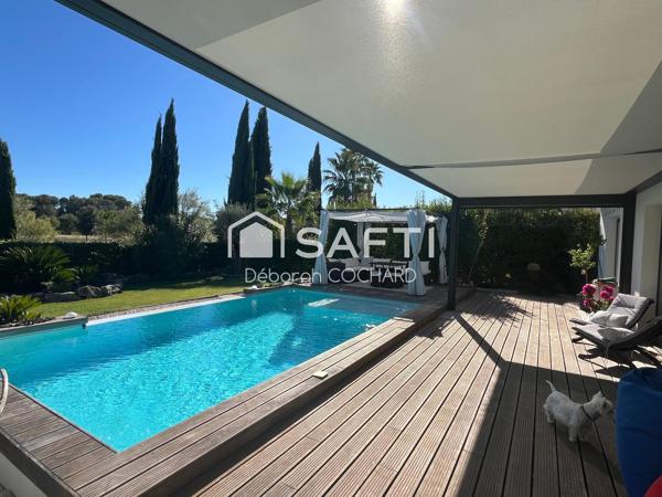 Maison contemporaine de plain-pied avec piscine à débordement – Produit exceptionnel