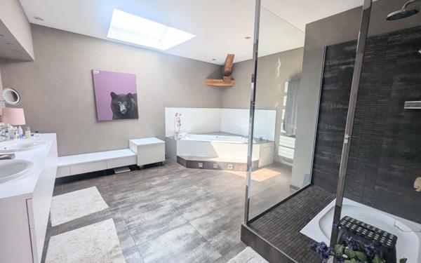 Maison à vendre    5 pièces •  Bourg-en-Bresse