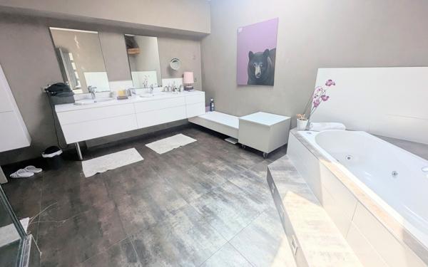 Maison à vendre    5 pièces •  Bourg-en-Bresse