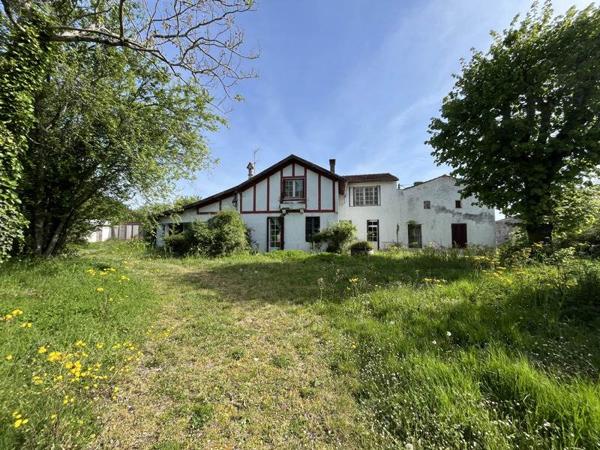 Maison 169 087 € Mirambeau 9 p 270 m² DPE F