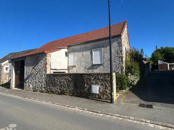Marcoussis (91460) MARCOUSSIS - ENSEMBLE IMMOBILIER A RENOVER - 210 m2 utiles - GRANGE ET DEPENDANCES - Idéal investisseur