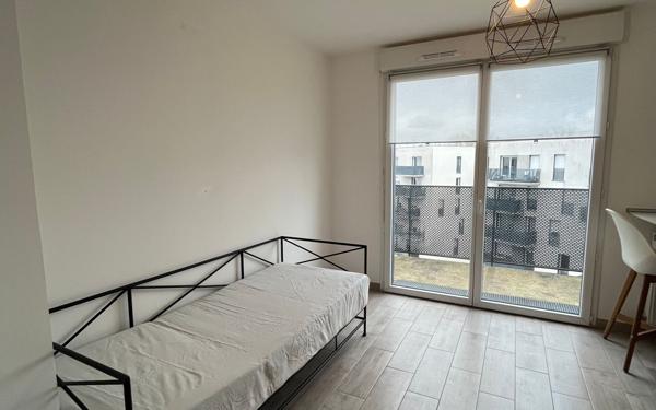 Appartement à louer    1 pièce •  Les Ulis