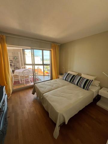 Arcachon boulevard de la plage - vue port et vue partielle mer - appartement de 68m2 avec 2 chambres, ascenseur, stationnement